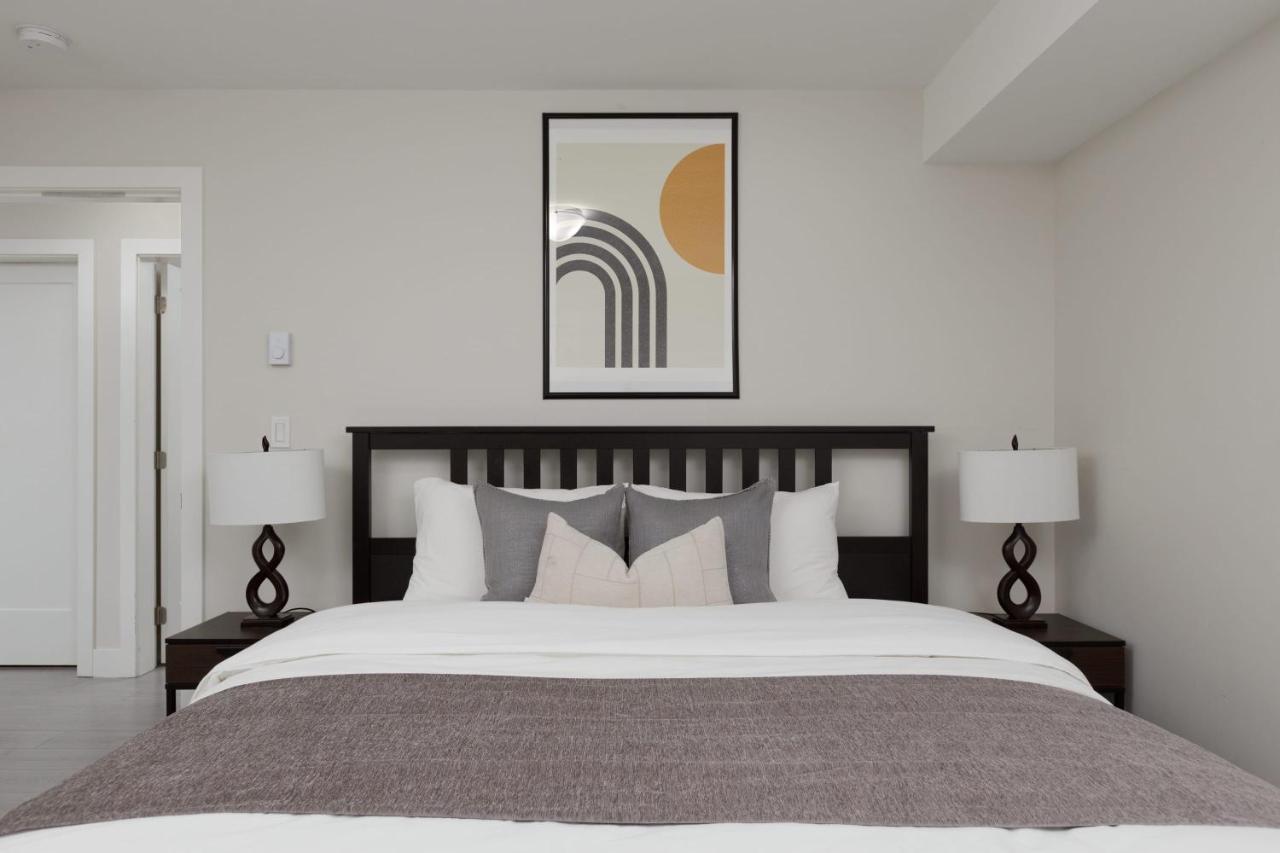 הוילה Tastefully Furnished And Newly Updated 2 Bd Central Lynn Valley נורת וונקובר מראה חיצוני תמונה