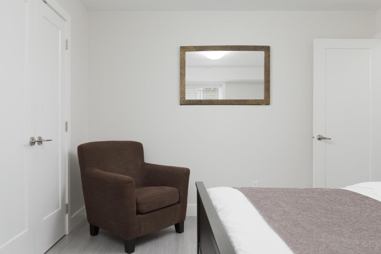 הוילה Tastefully Furnished And Newly Updated 2 Bd Central Lynn Valley נורת וונקובר מראה חיצוני תמונה