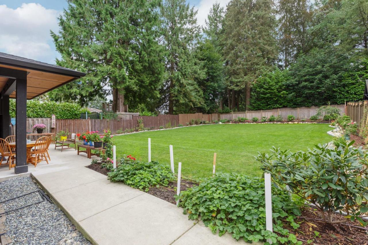 הוילה Tastefully Furnished And Newly Updated 2 Bd Central Lynn Valley נורת וונקובר מראה חיצוני תמונה
