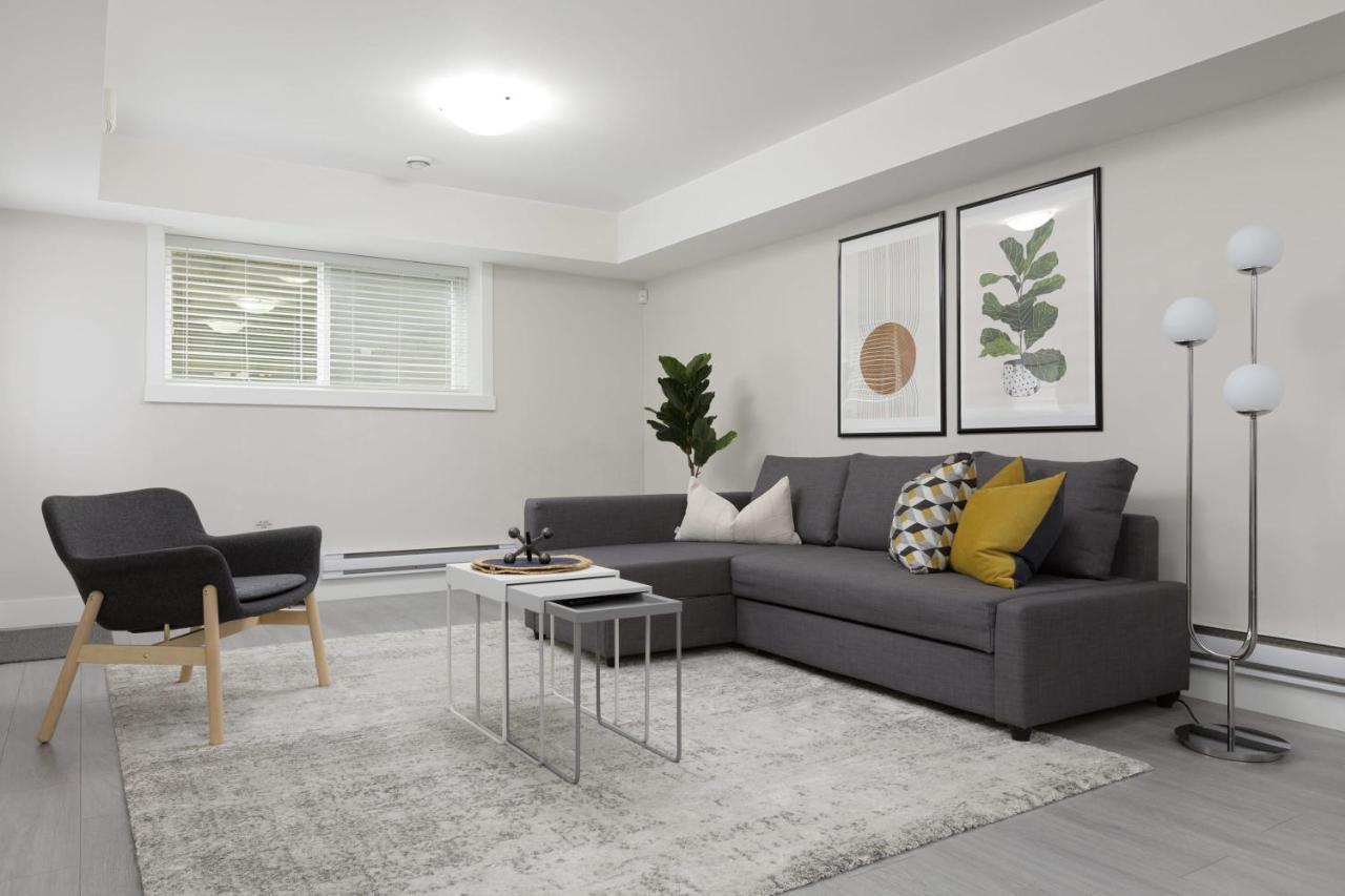 הוילה Tastefully Furnished And Newly Updated 2 Bd Central Lynn Valley נורת וונקובר מראה חיצוני תמונה