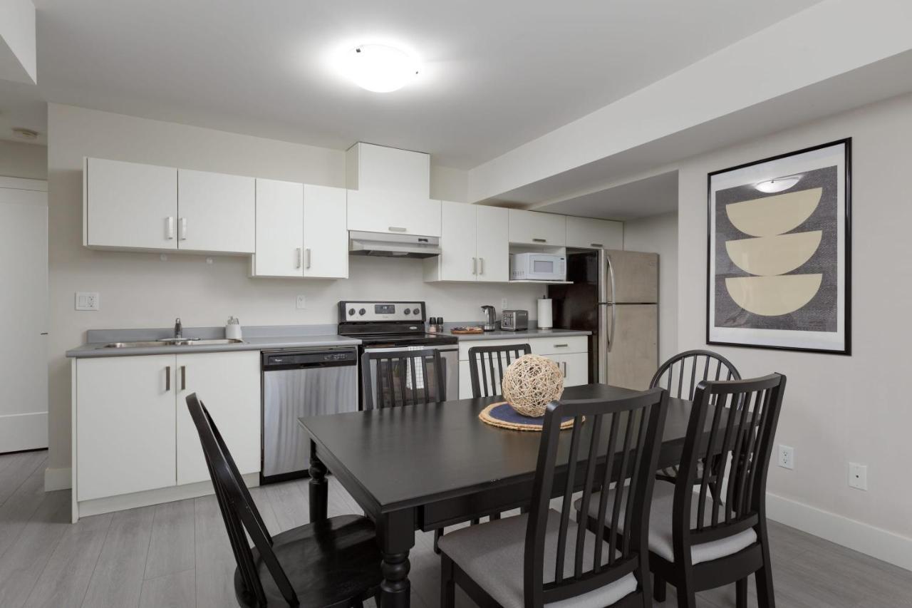 הוילה Tastefully Furnished And Newly Updated 2 Bd Central Lynn Valley נורת וונקובר מראה חיצוני תמונה