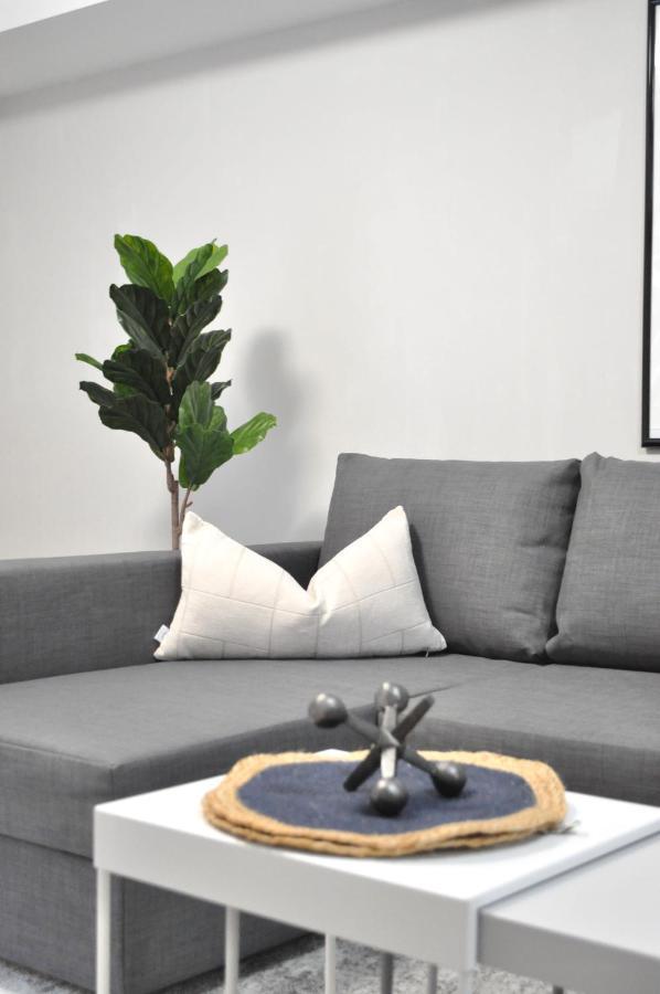 הוילה Tastefully Furnished And Newly Updated 2 Bd Central Lynn Valley נורת וונקובר מראה חיצוני תמונה